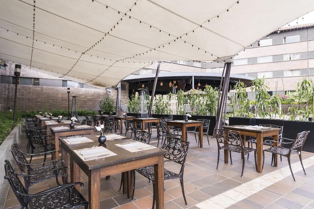 Movich Hotel Las Lomas Ριονέγρο Εξωτερικό φωτογραφία The restaurant's interior
