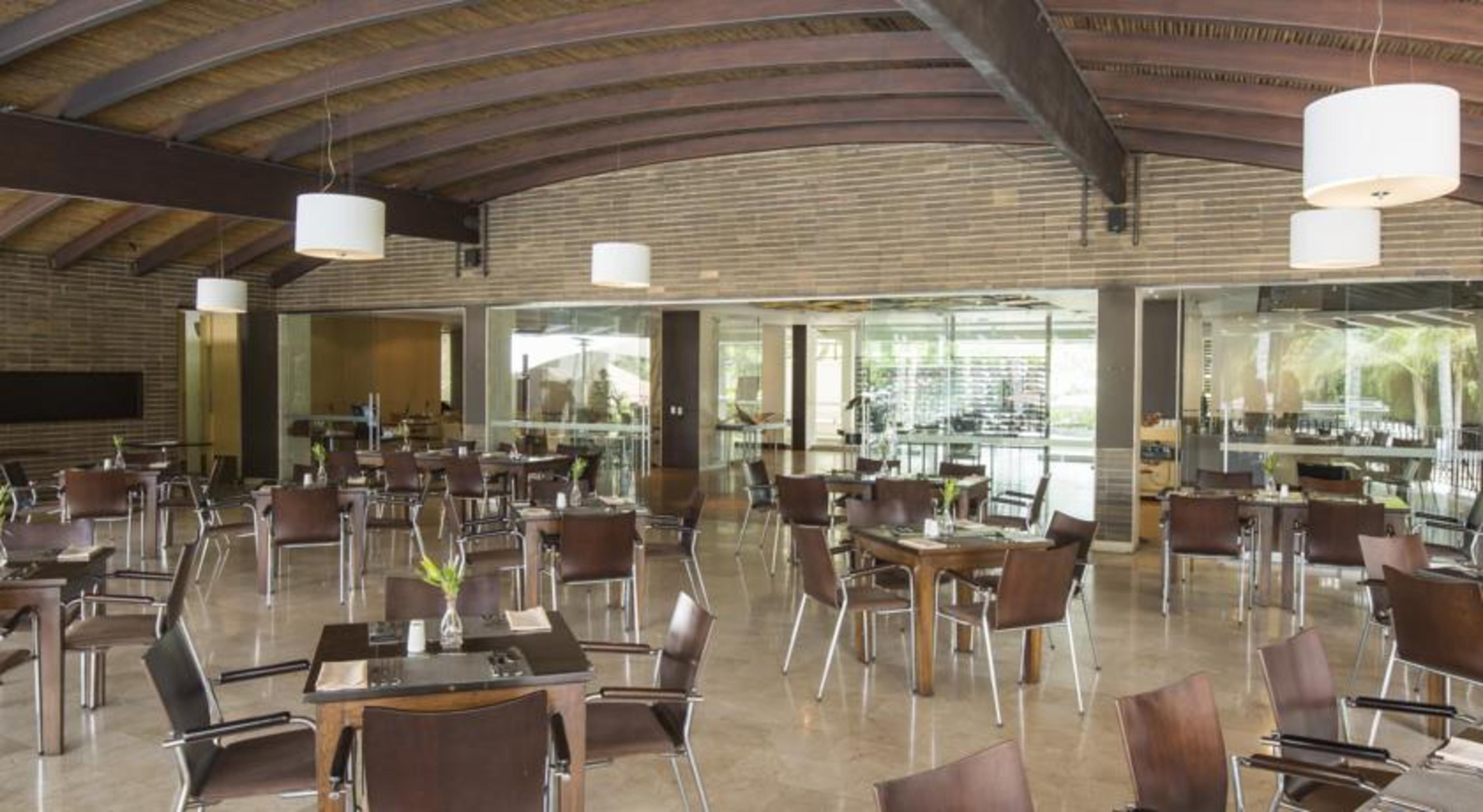 Movich Hotel Las Lomas Ριονέγρο Εξωτερικό φωτογραφία The dining room at the Center for BrainHealth