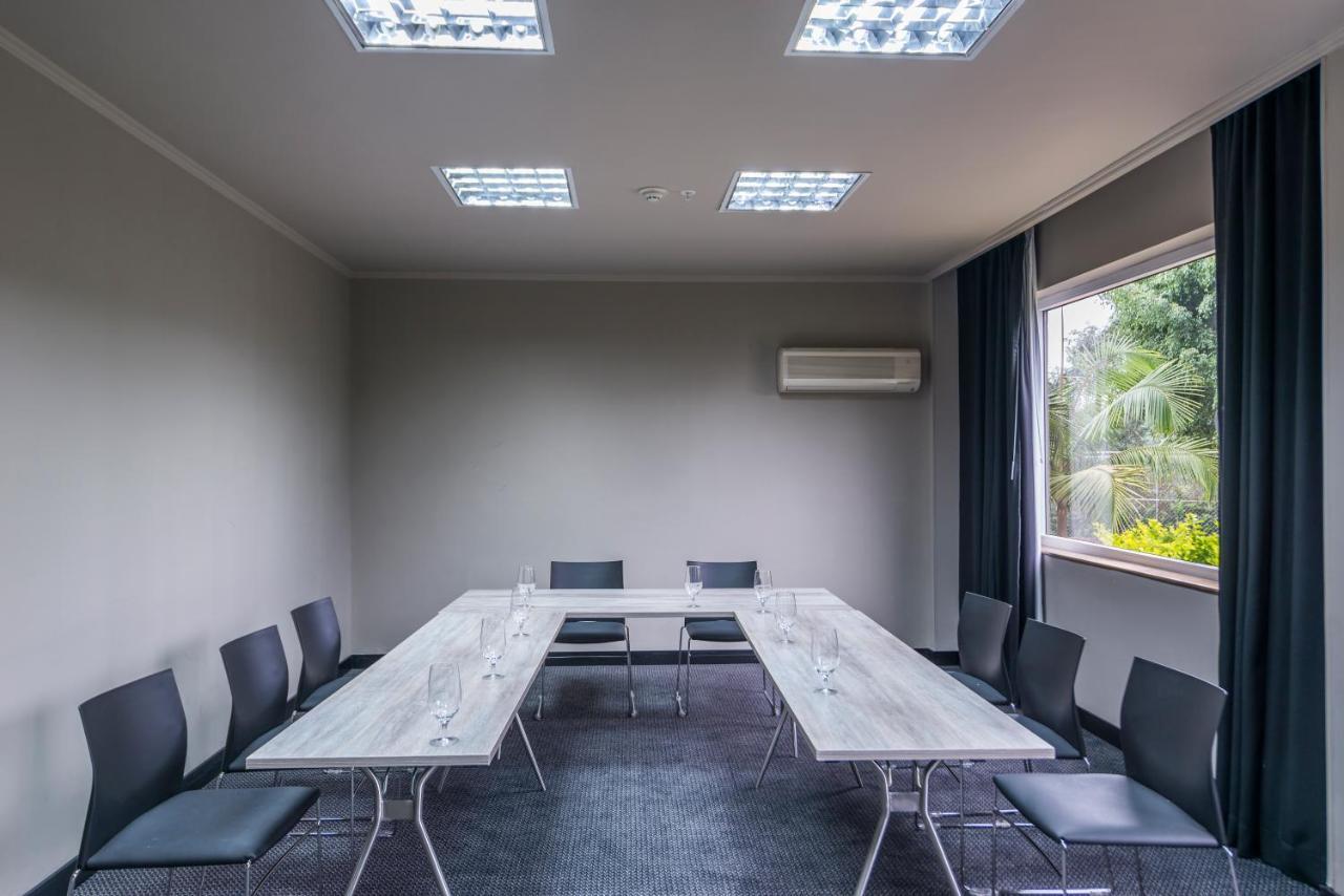 Movich Hotel Las Lomas Ριονέγρο Εξωτερικό φωτογραφία Meeting room